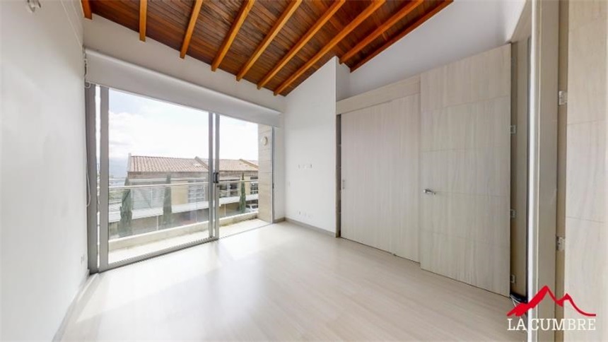 Casa de 3 alcobas en venta en Medellín, 181 m² · foto 12 de 12