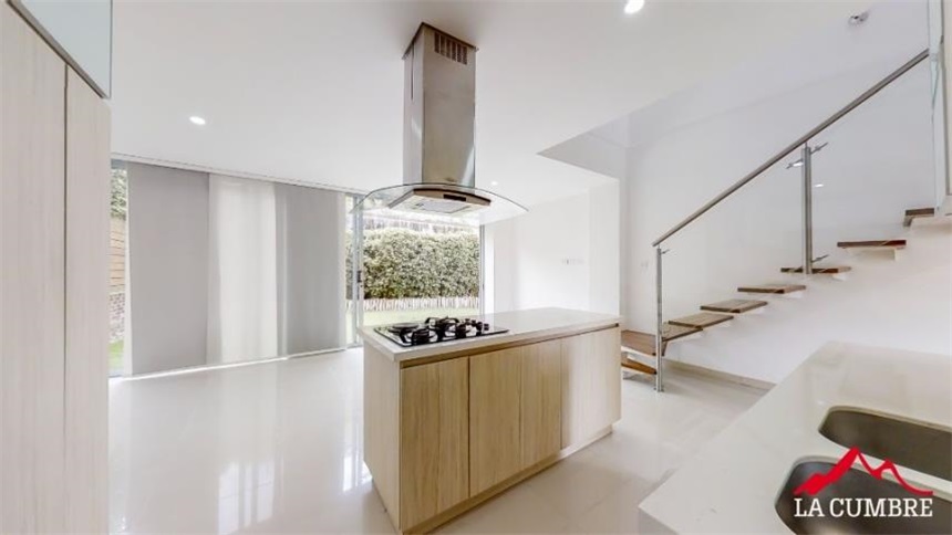 Casa de 3 alcobas en arriendo en Medellín, 181 m² · foto 8 de 12