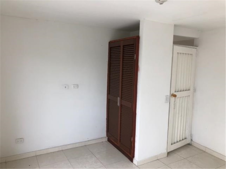 Casa de 18 alcobas en venta en Santa Monica Popular, Cali, 420 m² · foto 9 de 17