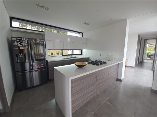 Casa de 3 alcobas en venta en Pantanillo, El Retiro, 248 m² · foto 4 de 13