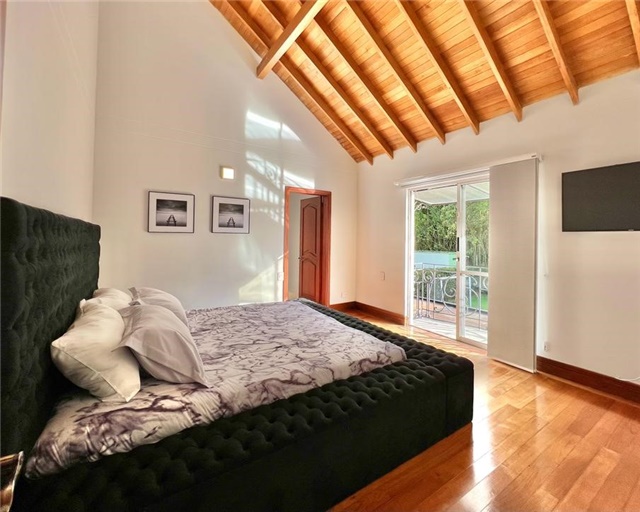 Casa de 5 alcobas en venta en El Tesoro, Medellín, 400 m² · foto 10 de 17