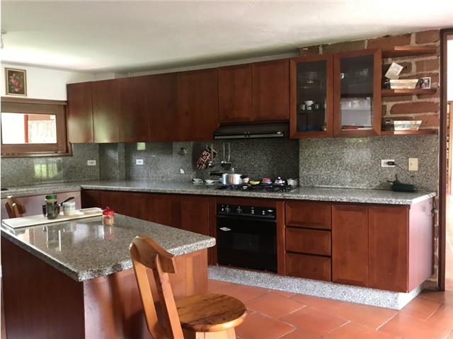 Casa de 3 alcobas en venta en Los Balsos, Medellín, 330 m² · foto 9 de 24