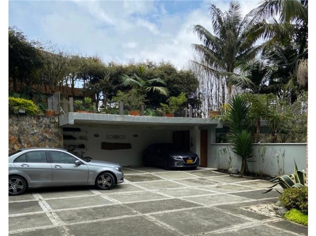 Casa de 4 alcobas en venta en Las Palmas, Medellín, 450 m² · foto 14 de 24