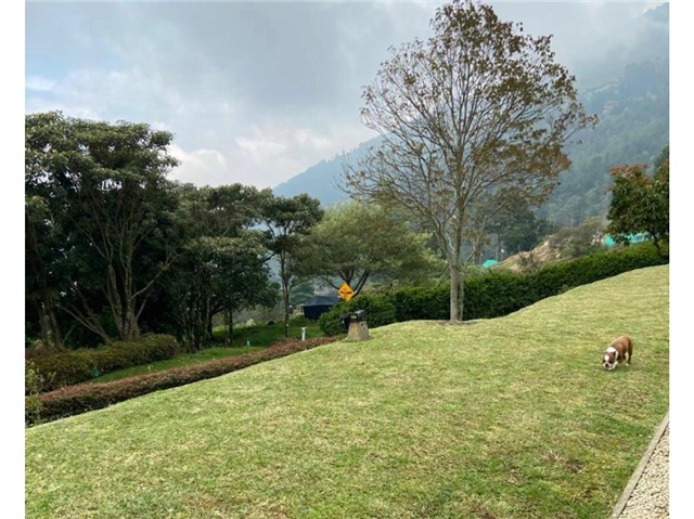 Casa de 4 alcobas en venta en Las Palmas, Medellín, 450 m² · foto 21 de 24