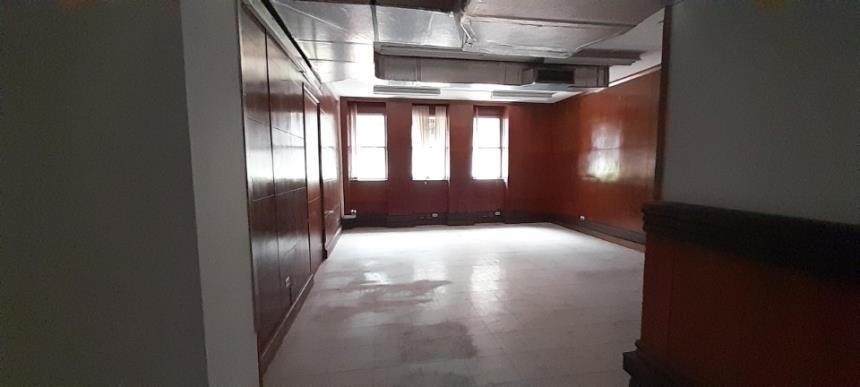 Local en arriendo en La Candelaria, Medellín, 1129 m² · foto 16 de 17