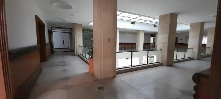 Local en arriendo en La Candelaria, Medellín, 1129 m² · foto 10 de 17