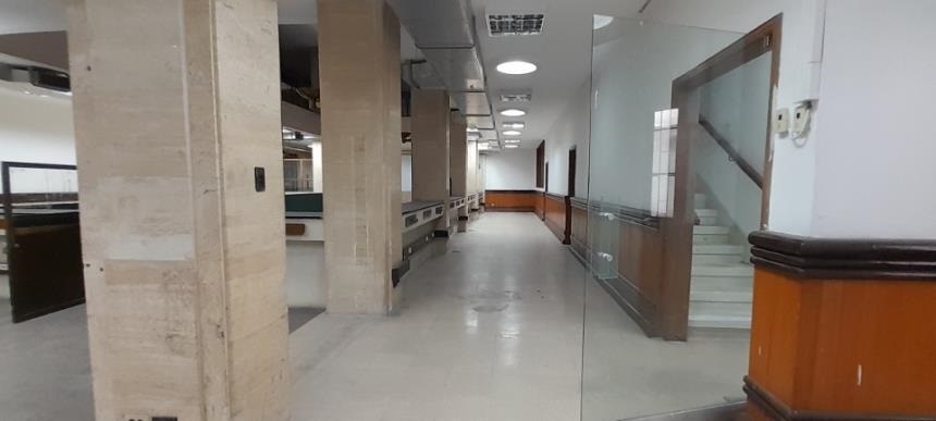 Local en arriendo en La Candelaria, Medellín, 1129 m² · foto 4 de 17