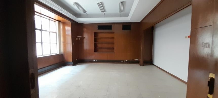 Local en arriendo en La Candelaria, Medellín, 1129 m² · foto 11 de 17