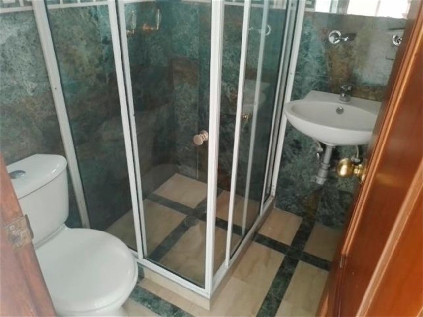 Apartamento de 4 alcobas en arriendo en Laureles, Medellín, 178 m² · foto 19 de 20