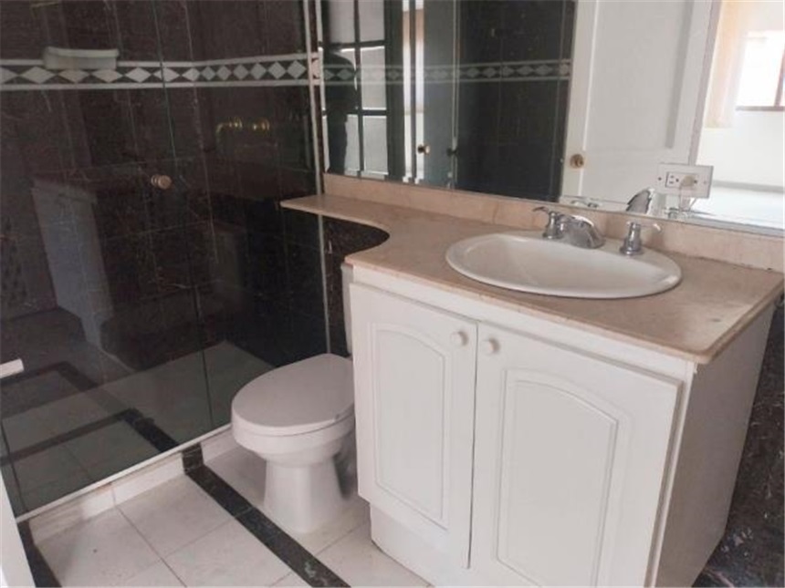 Apartamento de 4 alcobas en arriendo en Laureles, Medellín, 178 m² · foto 18 de 20