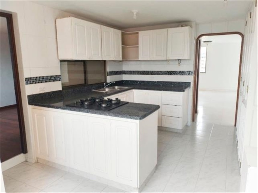 Apartamento de 4 alcobas en arriendo en Laureles, Medellín, 178 m² · foto 7 de 20