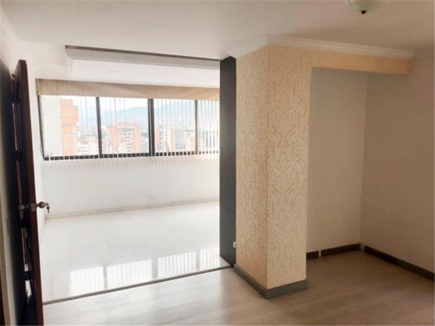 Apartamento de 4 alcobas en arriendo en Laureles, Medellín, 178 m² · foto 15 de 20