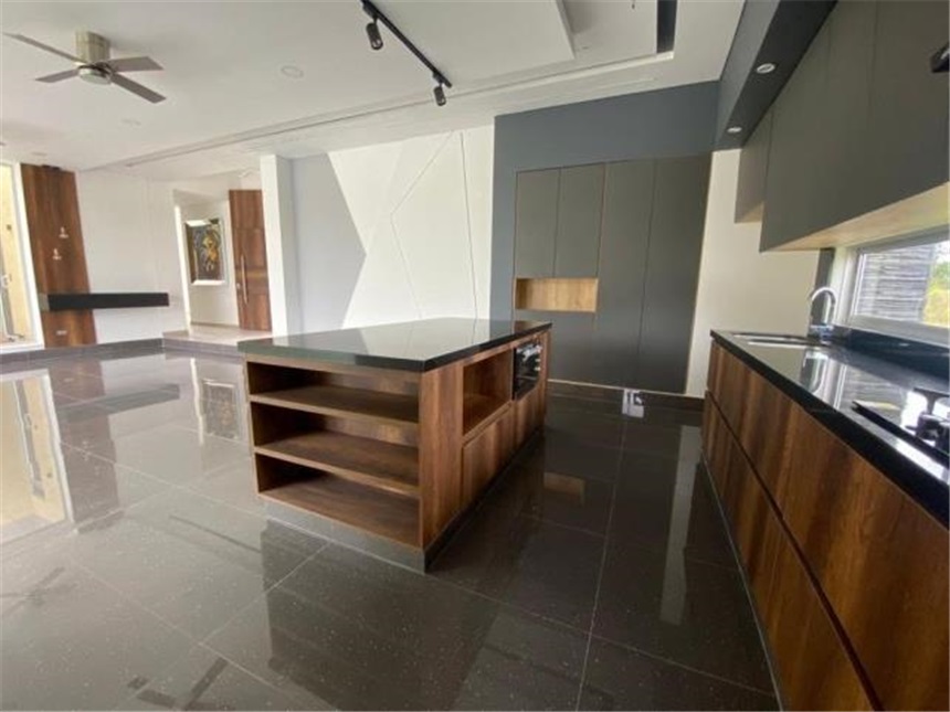 Casa de 4 alcobas en venta en Alto De Combeima, Ibagué, 320 m² · foto 7 de 24