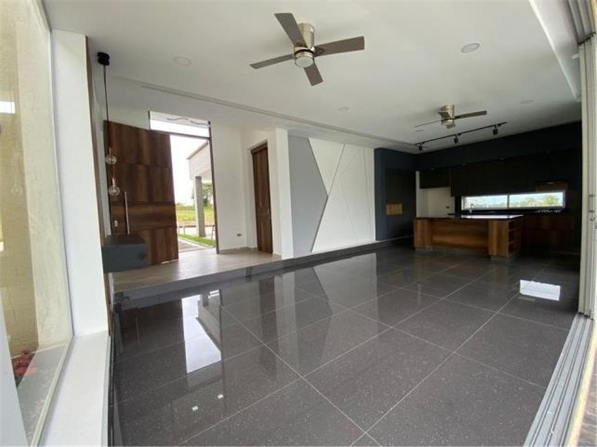 Casa de 4 alcobas en venta en Alto De Combeima, Ibagué, 320 m² · foto 21 de 24