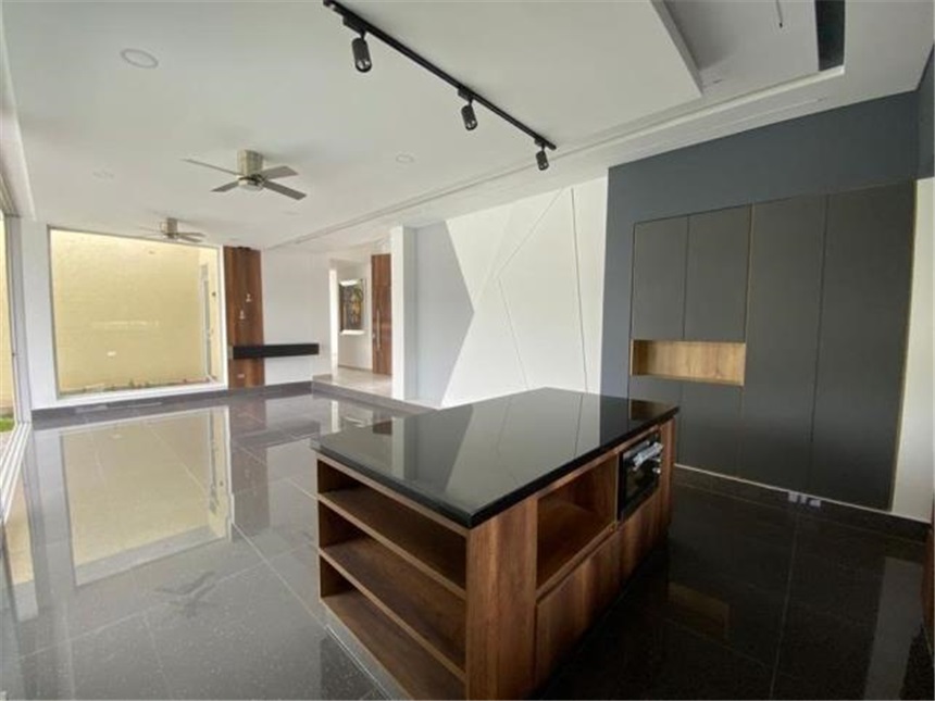 Casa de 4 alcobas en venta en Alto De Combeima, Ibagué, 320 m² · foto 8 de 24