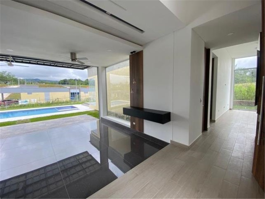 Casa de 4 alcobas en venta en Alto De Combeima, Ibagué, 320 m² · foto 13 de 24