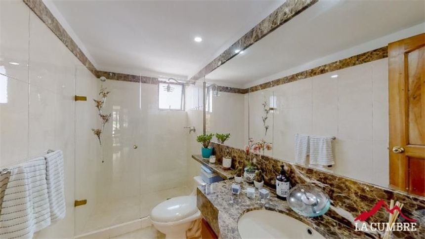 Casa en arriendo en Medellín · foto 13 de 16