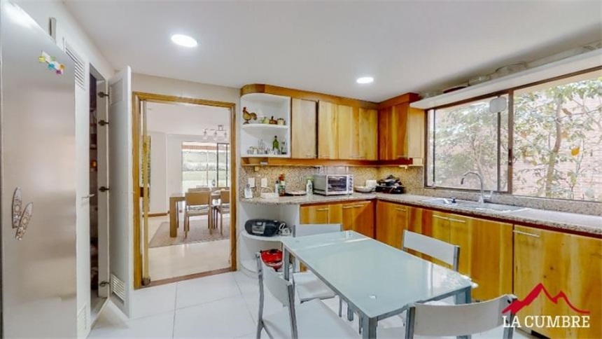 Casa en arriendo en Medellín · foto 8 de 16
