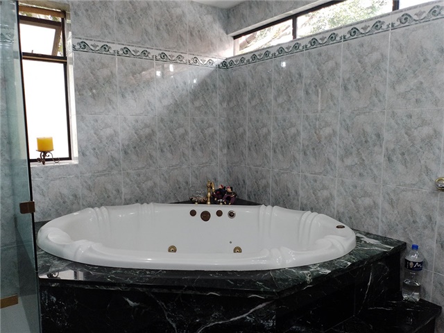 Casa de 5 alcobas en venta en Los Balsos No.2, Medellín, 280 m² · foto 12 de 19