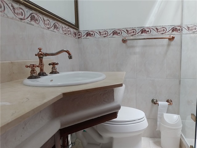 Casa de 5 alcobas en venta en Los Balsos No.2, Medellín, 280 m² · foto 15 de 19