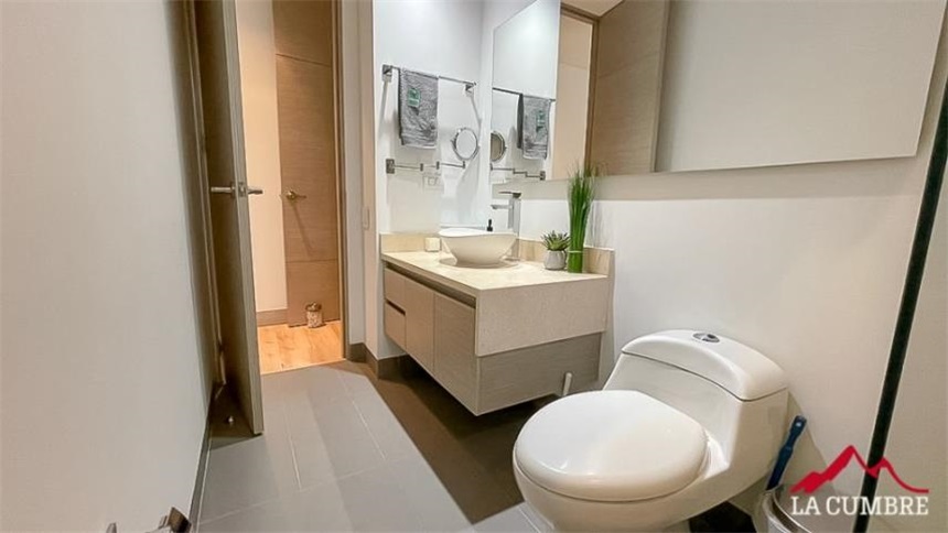 Apartamento de 3 alcobas en arriendo en Las Lomas, Medellín, 140 m² · foto 11 de 12