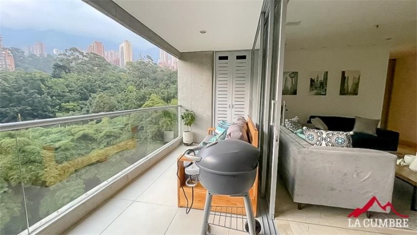 Apartamento de 3 alcobas en arriendo en Las Lomas, Medellín, 140 m² · foto 3 de 12