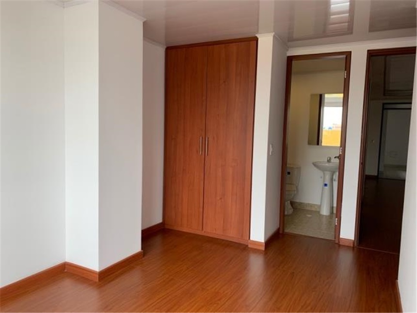 Apartamento en venta en Bravo Paez, Bogotá · foto 2 de 24