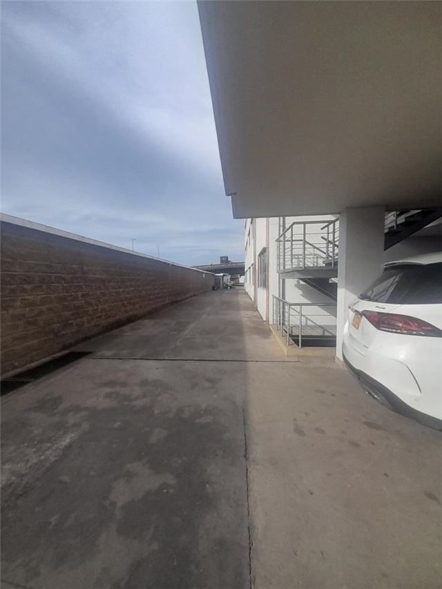 Bodega en Arriendo - Más