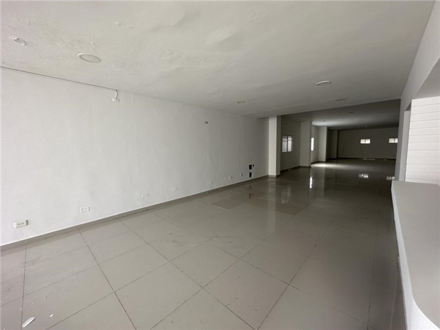 Local en Arriendo - Vista 2