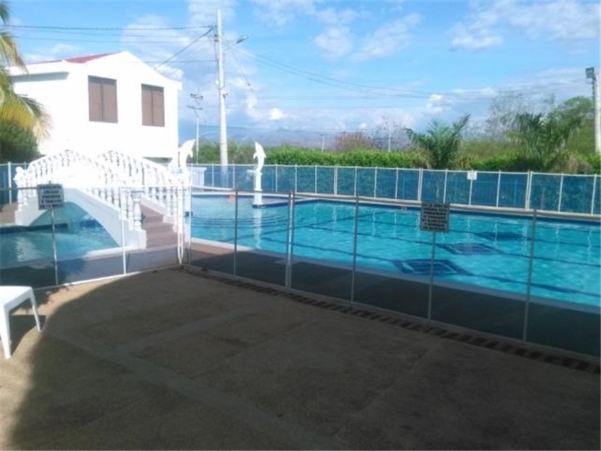 Casa de 4 alcobas en venta en Girardot, Girardot, 139 m² · foto 2 de 22