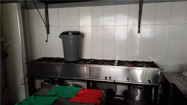 Local en Arriendo - Más