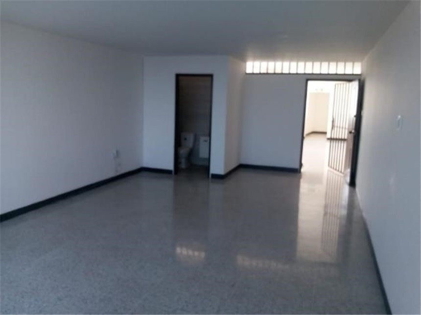 Oficina en arriendo en Centro, Bucaramanga, 30 m² · foto 2 de 4