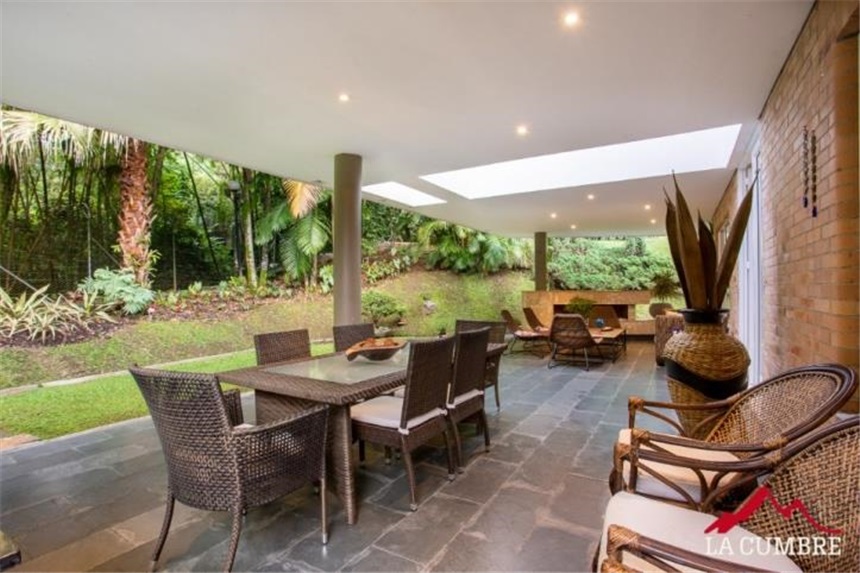 Casa en venta en El Poblado, Medellín 4