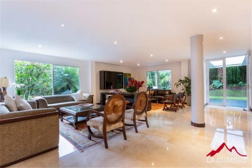 Casa de 4 alcobas en venta en El Tesoro, Medellín, 521 m² · foto 9 de 12