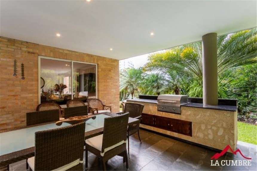 Casa en venta en El Poblado, Medellín 3