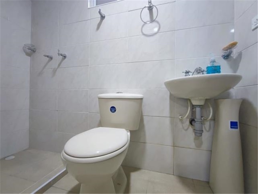 Local en venta en Los Alcazares, Manizales, 41 m² · foto 9 de 12