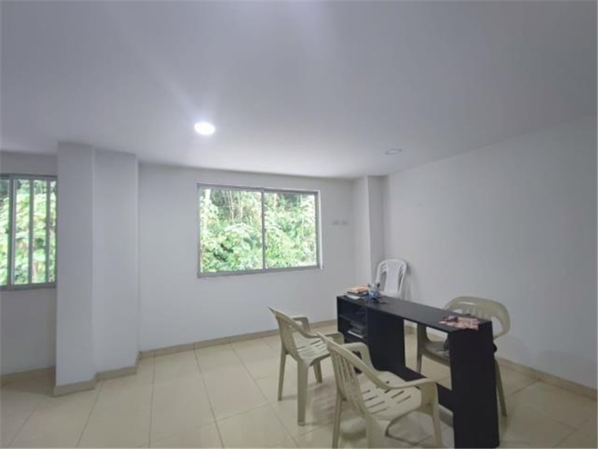 Local en venta en Los Alcazares, Manizales, 41 m² · foto 6 de 12