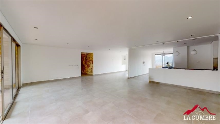 Apartamento de 3 alcobas en arriendo en El Tesoro, Medellín, 320 m² · foto 3 de 10