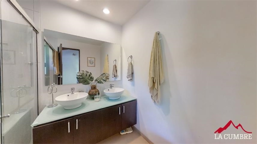 Casa de 3 alcobas en venta en San Lucas, Medellín, 201 m² · foto 12 de 12