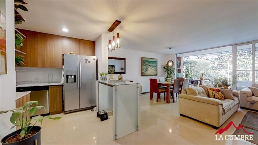 Casa de 3 alcobas en venta en San Lucas, Medellín, 201 m² · foto 6 de 12