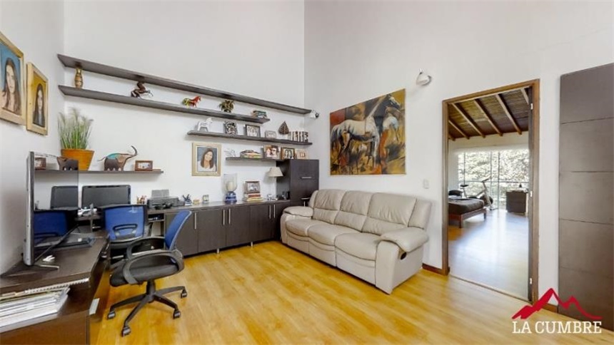 Casa de 3 alcobas en venta en San Lucas, Medellín, 201 m² · foto 10 de 12
