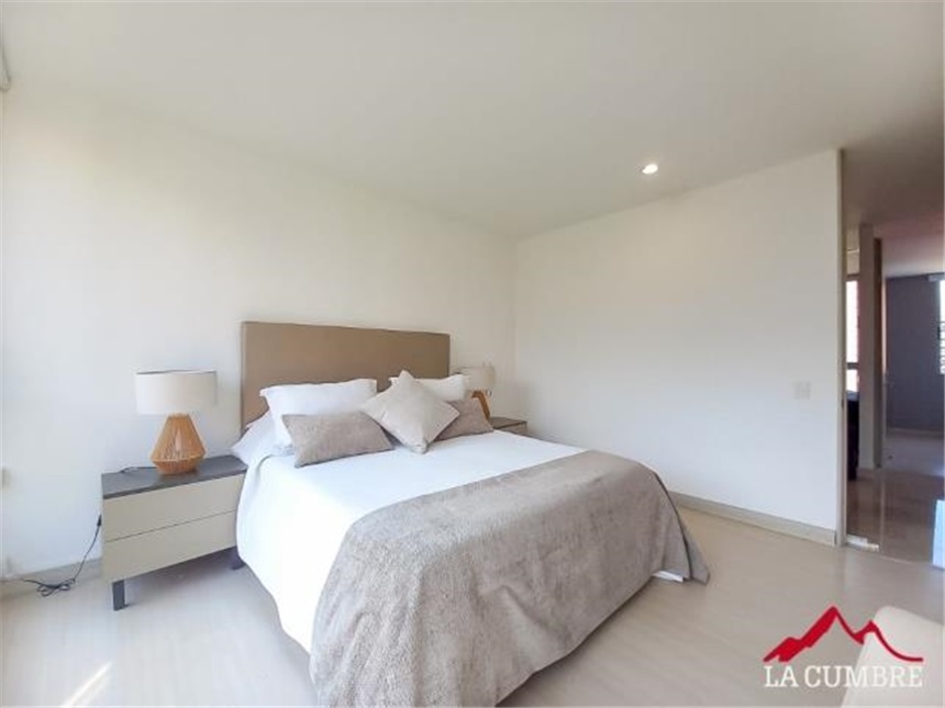 Apartamento de 3 alcobas en arriendo en Las Lomas, Medellín, 150 m² · foto 9 de 10