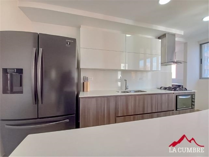 Apartamento de 3 alcobas en arriendo en Las Lomas, Medellín, 150 m² · foto 5 de 10