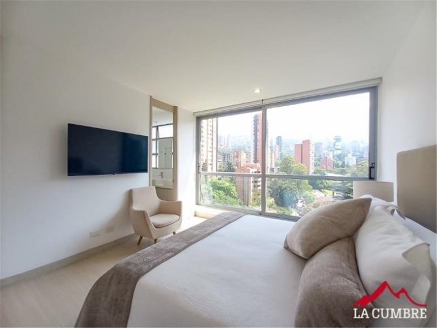 Apartamento de 3 alcobas en arriendo en Las Lomas, Medellín, 150 m² · foto 8 de 10