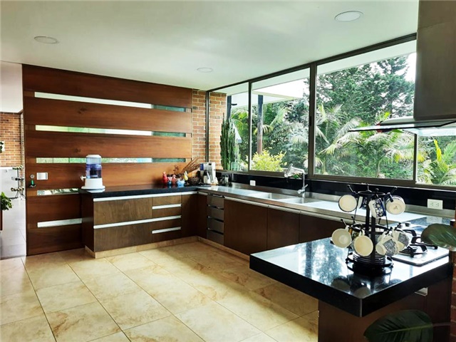 Casa de 3 alcobas en venta en El Retiro, 300 m² · foto 4 de 19