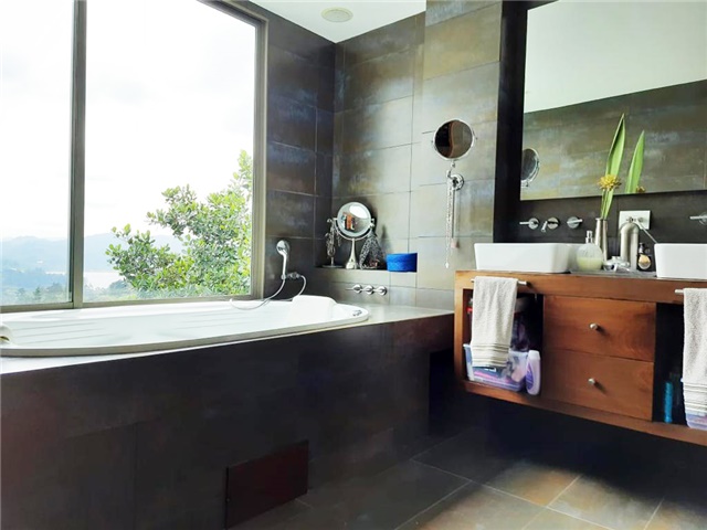 Casa de 3 alcobas en venta en El Retiro, 300 m² · foto 14 de 19