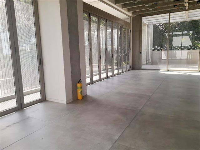 Local en arriendo en El Poblado, Medellín, 85 m² · foto 2 de 10