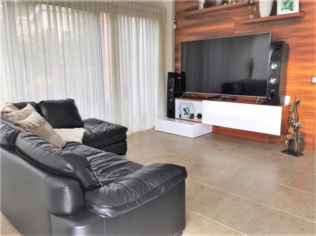 Casa de 3 alcobas en venta en Escobero, Envigado, 300 m² · foto 3 de 16