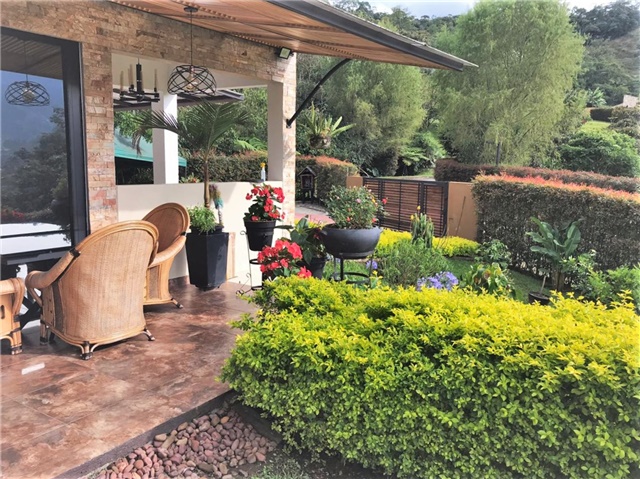 Casa de 3 alcobas en venta en Escobero, Envigado, 300 m² · foto 16 de 16