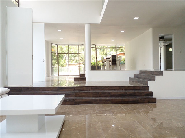 Casa de 4 alcobas en venta en Los Balsos No.2, Medellín, 400 m² · foto 3 de 19
